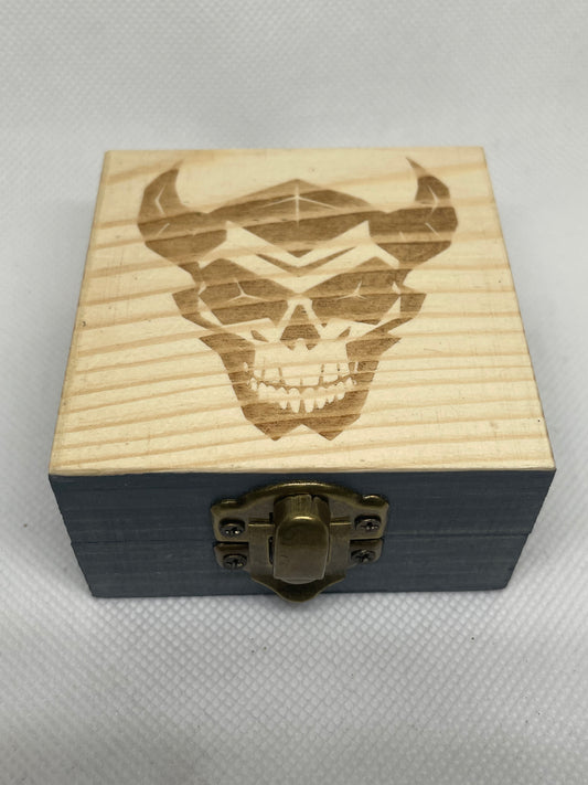 Horned Skull in Grey